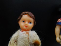 3 dollhouse dolls ari a